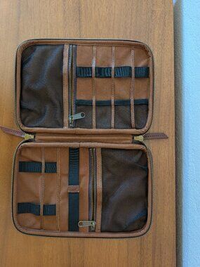 Satchel & Page Leather Tech Organizer